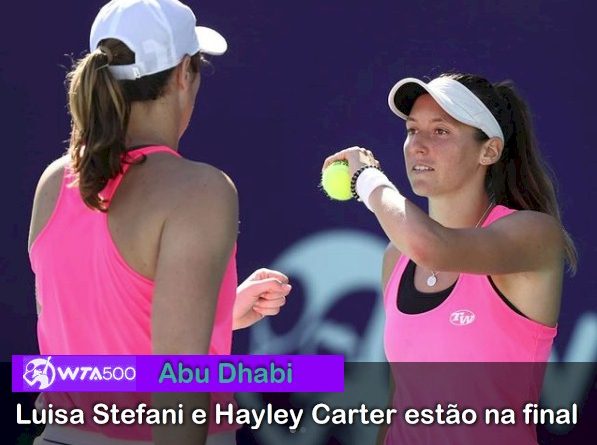 Luisa stefani (direita) e Hayley Carter disputam a final de duplas em Abu Dhabi em 13/01/2021