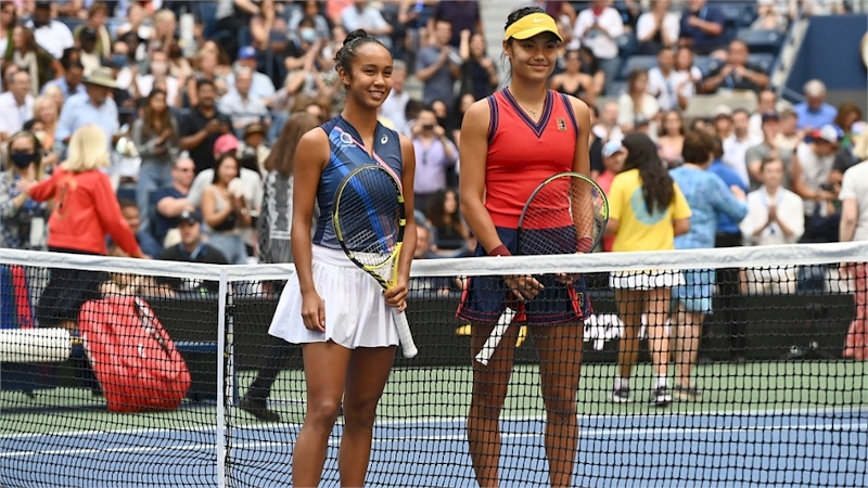 Leylah Fernandez (esq) e Emma Raducanu (divulgação US Open)